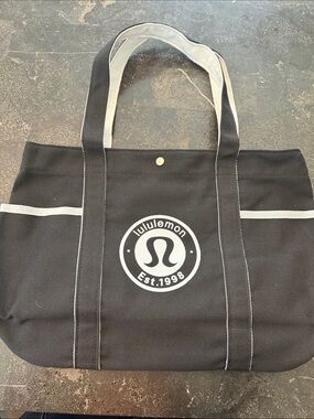 NWOT lululemon athletica Black canvas Tote